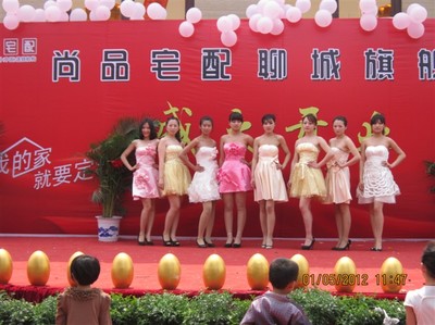 聊城專業(yè)禮儀模特哪里找？——紅雙喜禮儀慶典公司為您呈現(xiàn)完美慶典形象